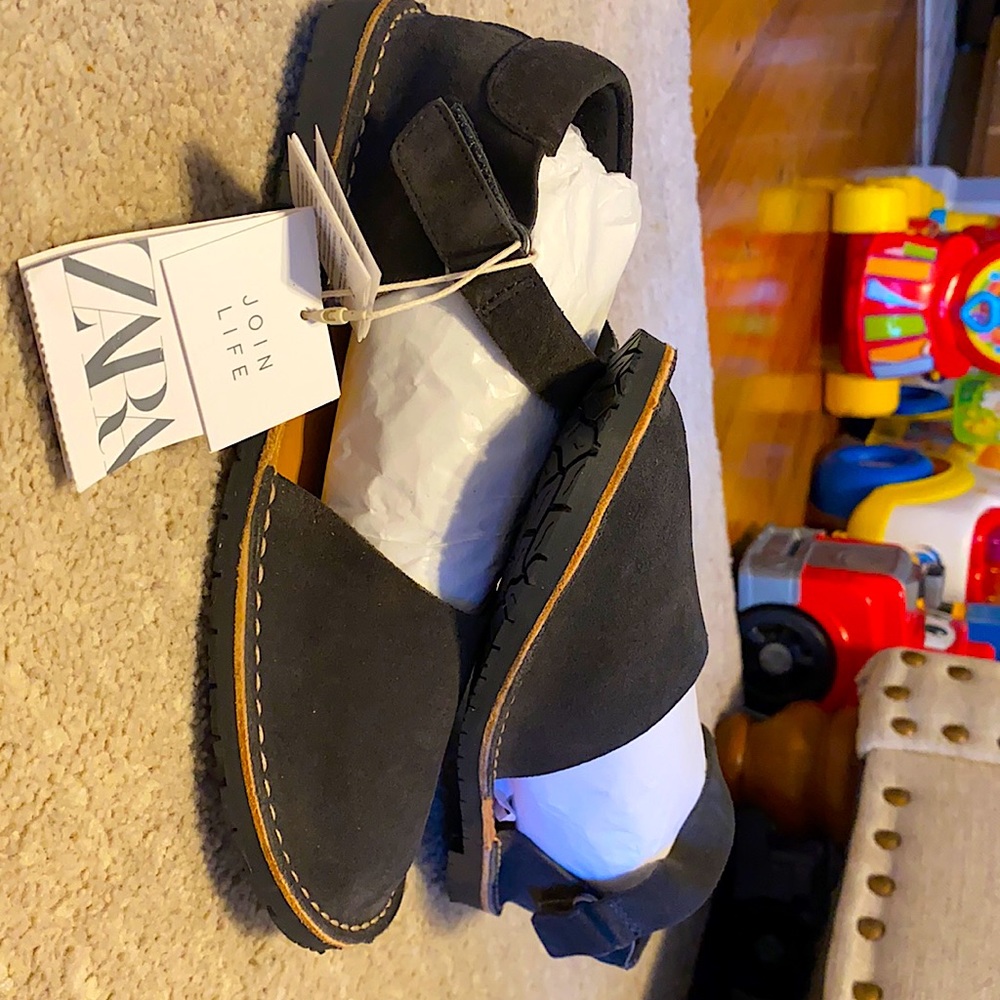 Zara kids shoe size 5